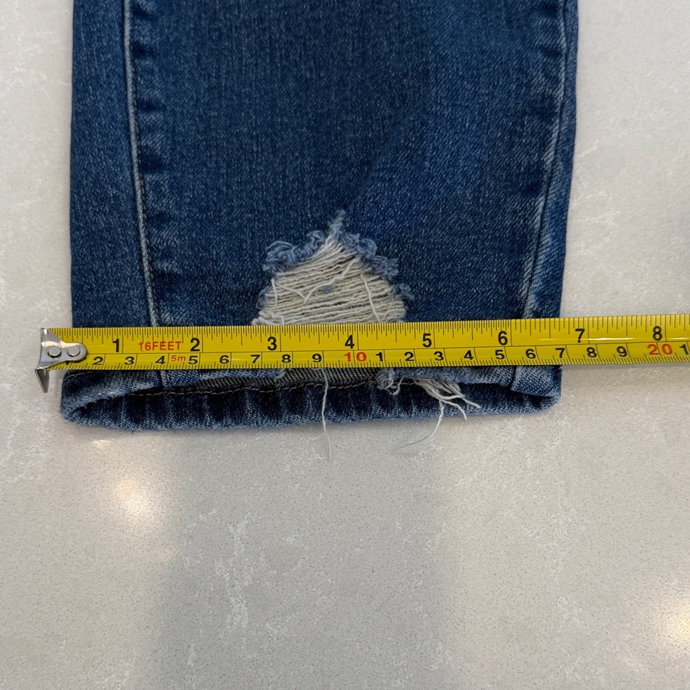 Judy Blue Woman’s Boyfriend Jeans - Picture 10 of 12